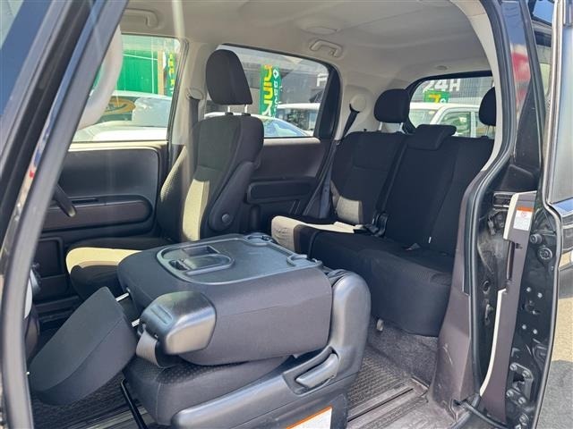 Toyota SPADE 2015 8424062-10