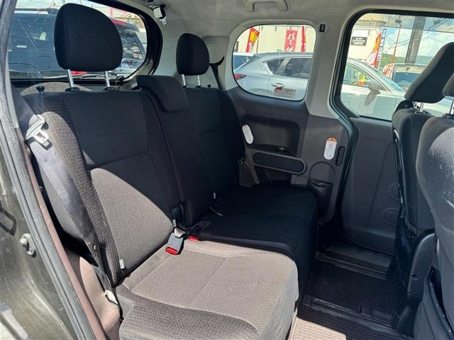Toyota SPADE 2015 8424062-12