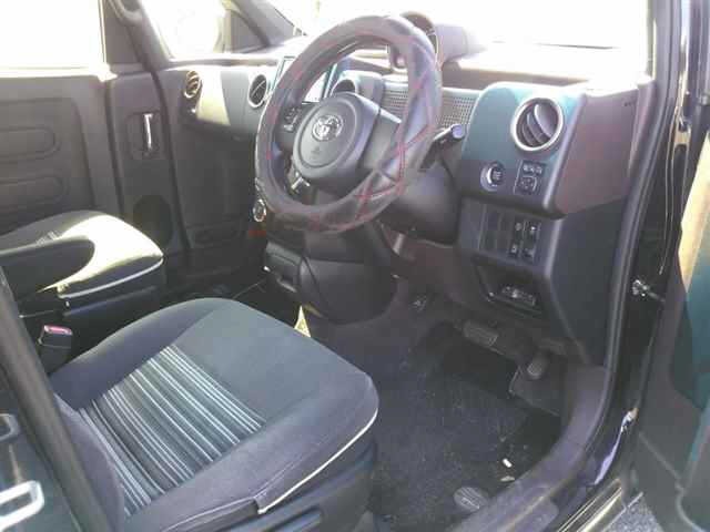 Toyota SPADE 2015 8424092-3