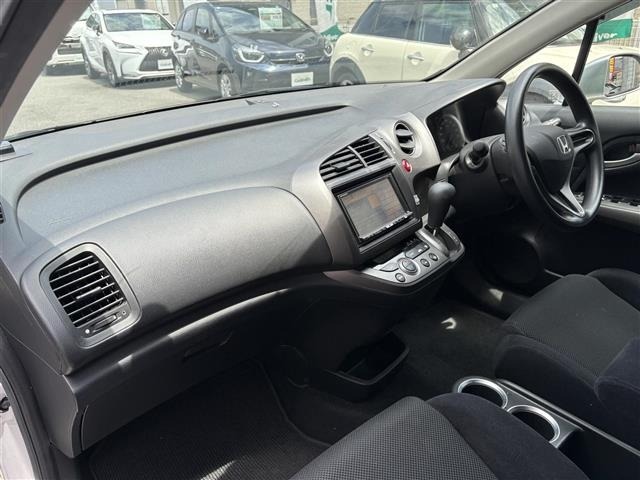 Honda STREAM 2007 8429988-7
