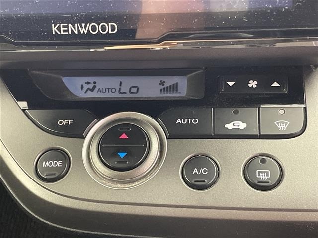 Honda STREAM 2009 8429989-3