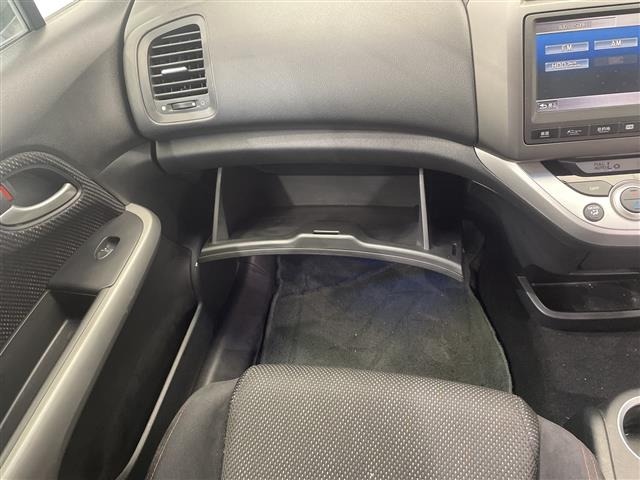Honda STREAM 2010 8429997-12