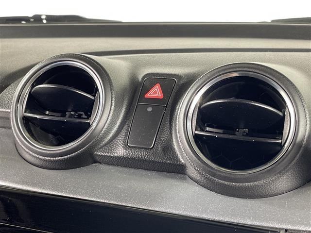 Suzuki SWIFT 2018 8421880-13