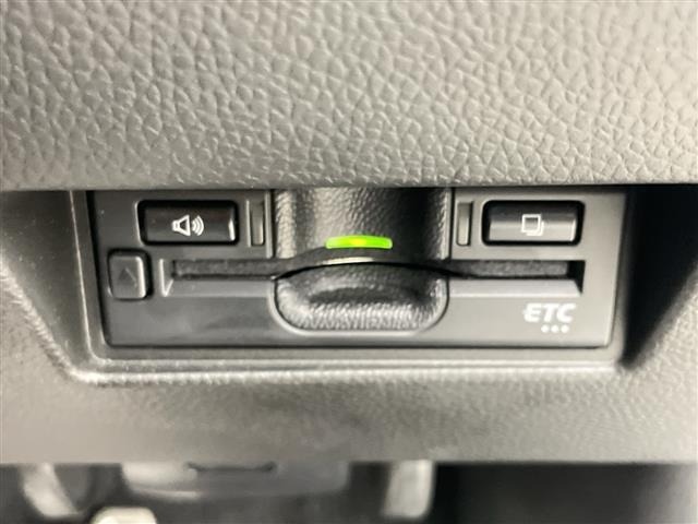 Suzuki SWIFT 2022 8421934-18