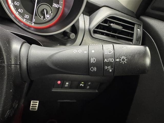 Suzuki SWIFT 2023 8421935-23