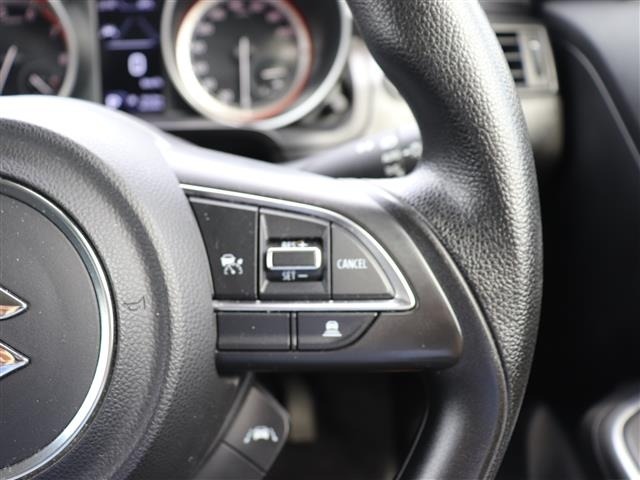 Suzuki SWIFT 2022 8421971-1