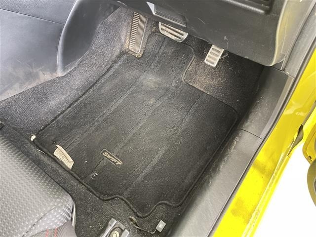 Suzuki SWIFT 2013 8421978-6