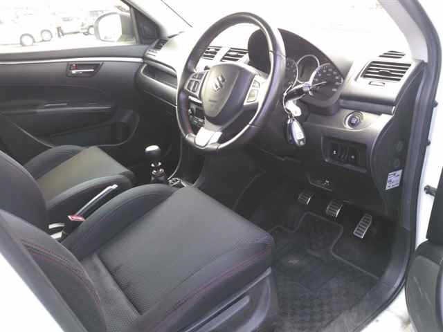 Suzuki SWIFT 2012 8422137-3