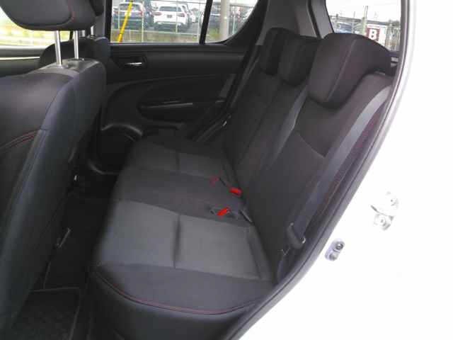 Suzuki SWIFT 2012 8422137-9