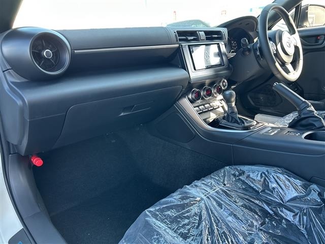 Toyota 86 2026 8451018-4