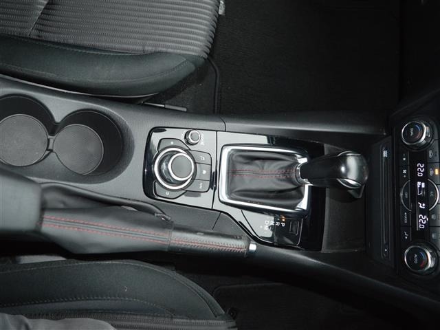 Mazda AXELA 2014 8452064-8
