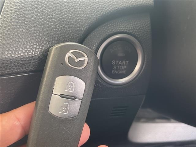 Mazda AXELA 2012 8452065-1