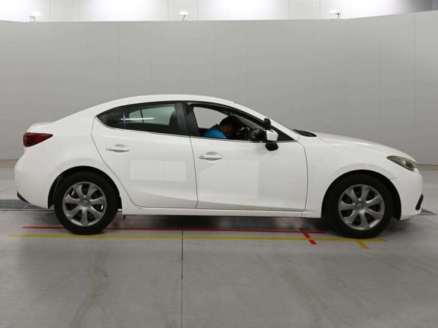 Mazda AXELA 2015 8452189-3