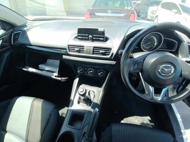 Mazda AXELA 2015 8452198-11
