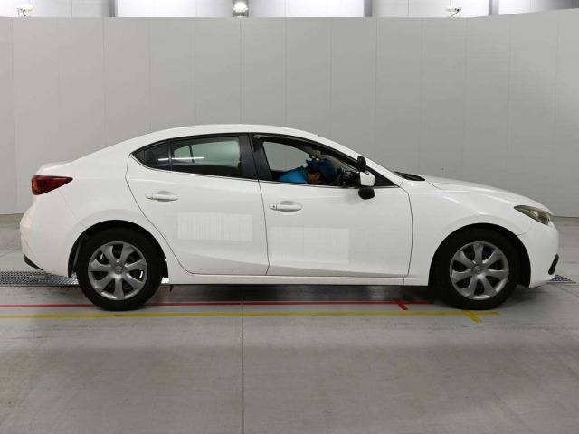 Mazda AXELA 2015 8452198-3