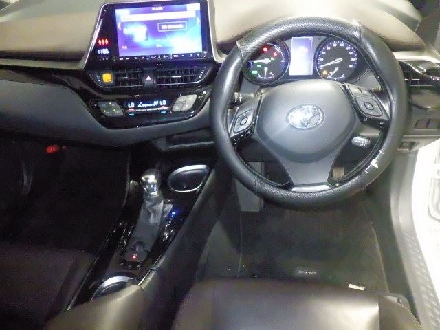 Toyota C-HR 2017 8456173-4