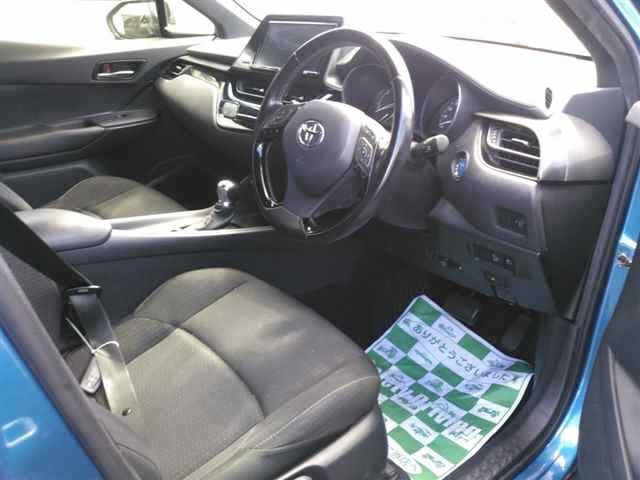 Toyota C-HR 2017 8456175-3