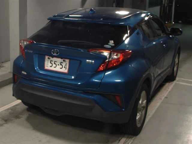 Toyota C-HR 2017 8456175-5
