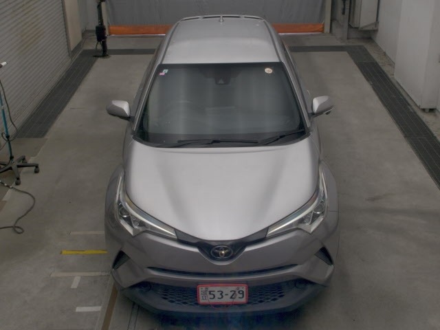 Toyota C-HR 2017 8456178-6