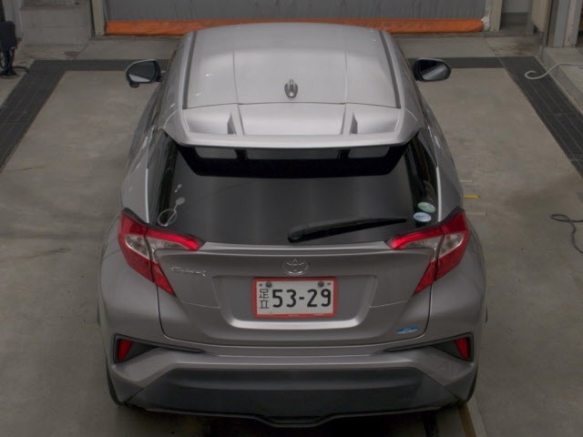Toyota C-HR 2017 8456178-7