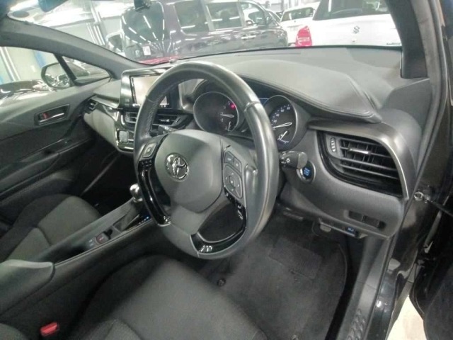 Toyota C-HR 2019 8456182-9