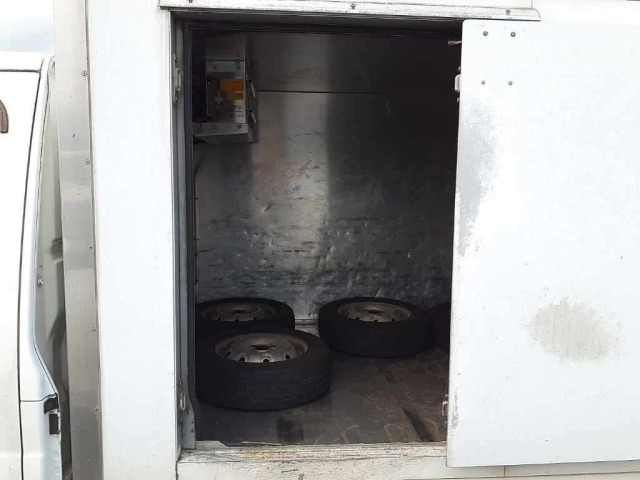 Suzuki CARRY TRUCK 2001 8447543-10