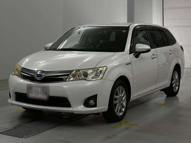 Toyota COROLLA FIELDER 2013 8456843-0