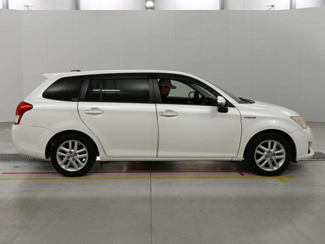 Toyota COROLLA FIELDER 2013 8456843-3