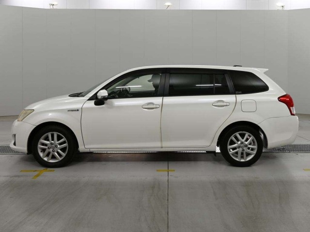 Toyota COROLLA FIELDER 2013 8456843-4