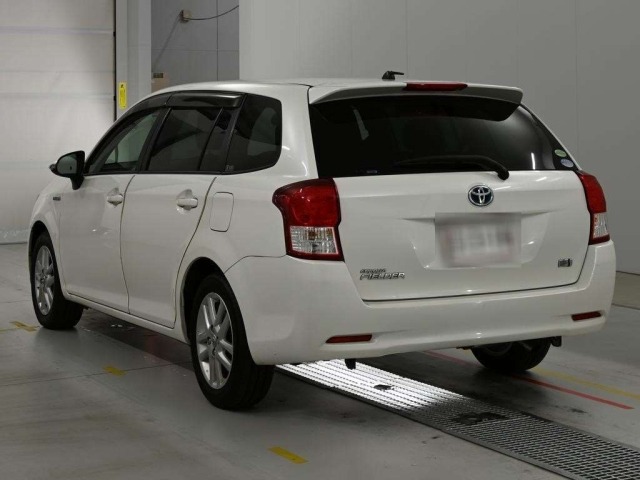 Toyota COROLLA FIELDER 2013 8456843-6