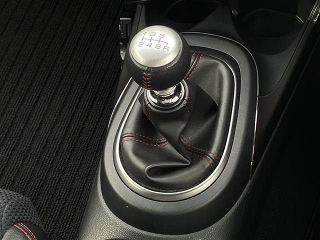 Honda CR-Z 2015 8443853-17