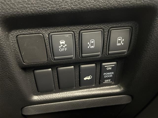 Nissan ELGRAND 2016 8454604-5