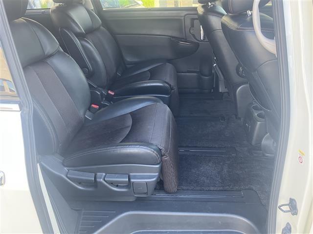 Nissan ELGRAND 2019 8454605-1