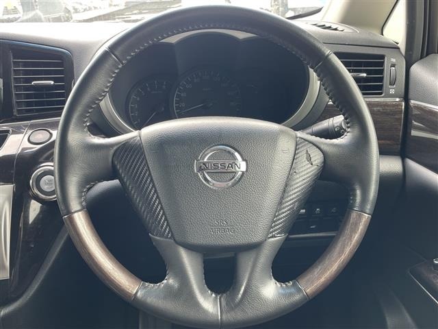 Nissan ELGRAND 2013 8454612-1
