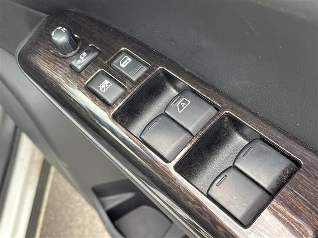 Nissan ELGRAND 2013 8454612-6