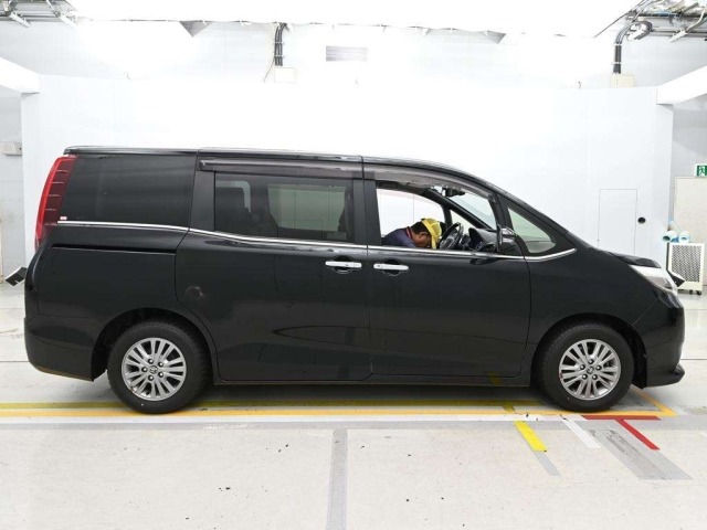 Toyota ESQUIRE 2014 8464366-3
