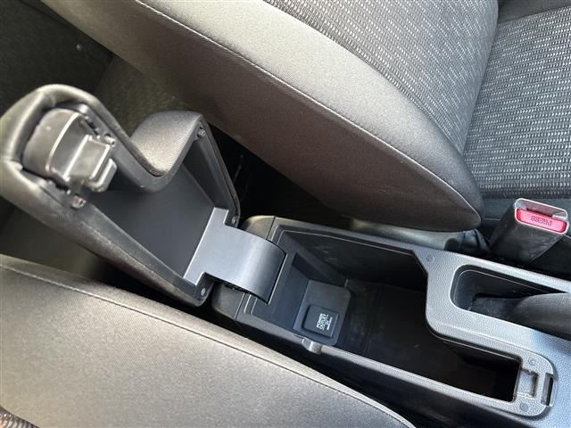 Honda FIT 2017 8444365-22
