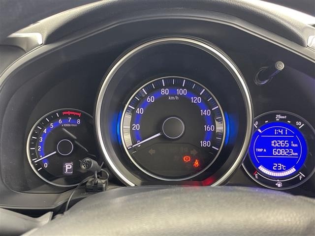 Honda FIT 2015 8444378-17