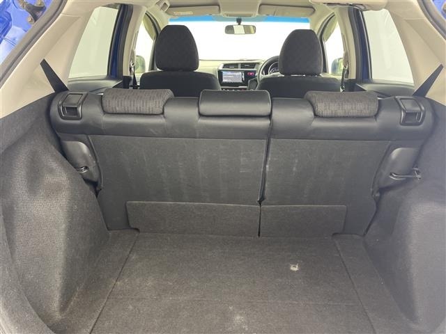 Honda FIT 2015 8444378-4