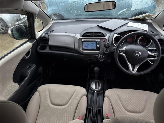 Honda FIT 2011 8444420-10