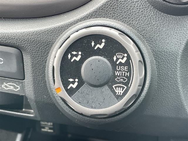 Honda FIT 2011 8444433-4