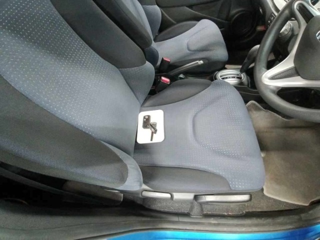 Honda FIT 2010 8444683-10