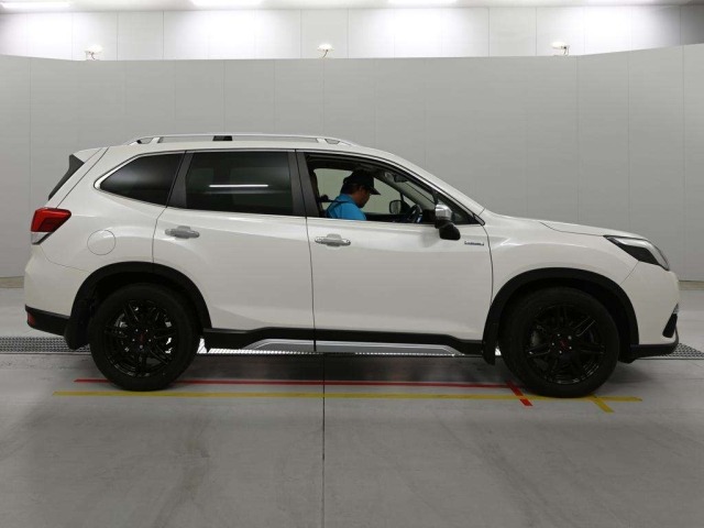 Subaru FORESTER 2022 8458696-3