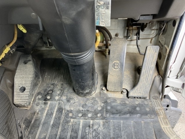 Isuzu FORWARD 2005 8464607-4