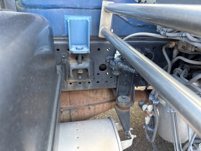 Isuzu FORWARD 2011 8464617-17