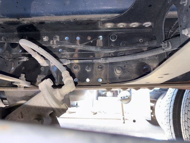 Isuzu FORWARD 2011 8464617-18