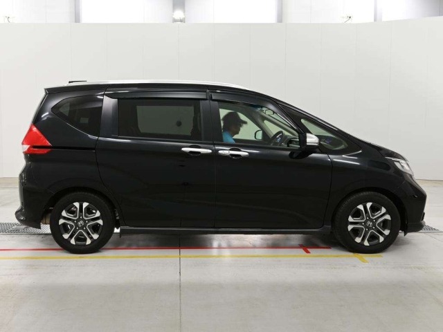 Honda FREED 2022 8456068-3