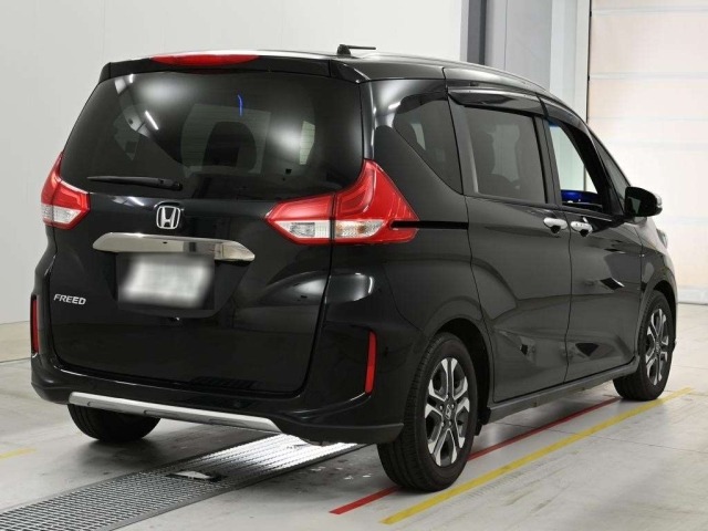 Honda FREED 2022 8456070-1