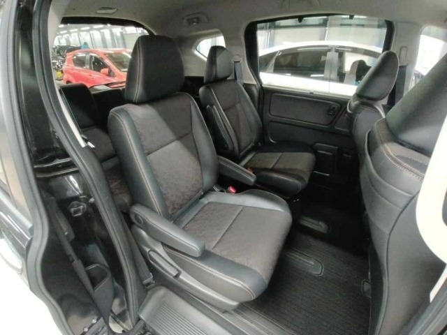 Honda FREED 2022 8456070-12