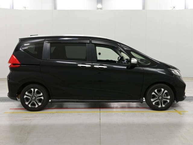Honda FREED 2022 8456070-3